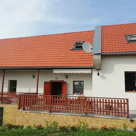 Feriehus Neresnica *